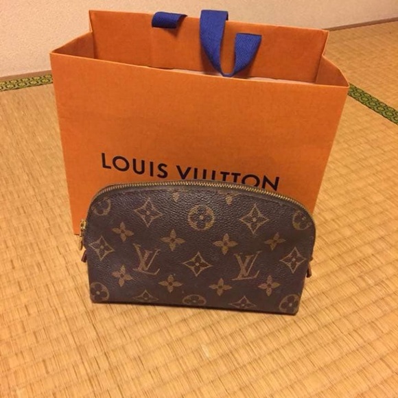 Louis Vuitton Handbags - Louis Vuitton cosmetic
